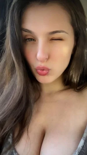 shydyepig806's Profile Photo