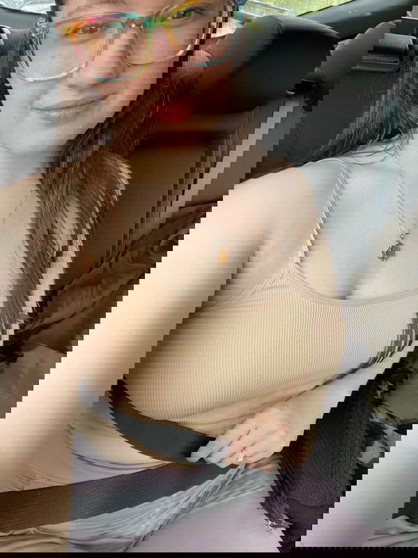 Simply_ElleGi, 23 years old from Germany