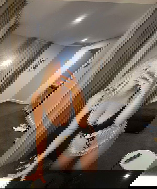 Suzannebee, 25 years old from Canada