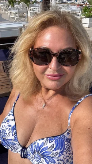 suzannekai's Profile Photo