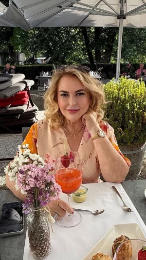 suzanneyt's Profile Photo