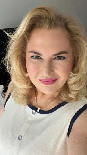 suzanneytt, 46 years old from United States