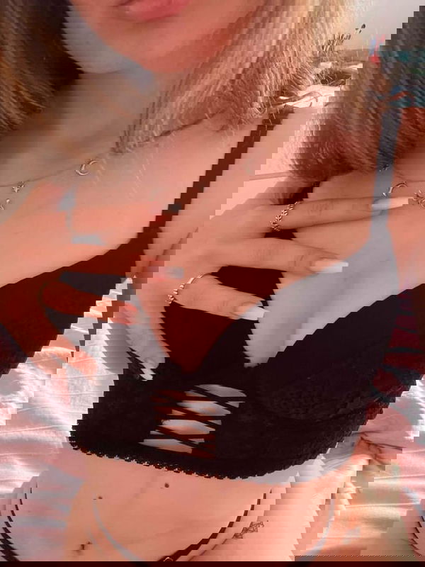 tihewe2437, 19 years old from Finland