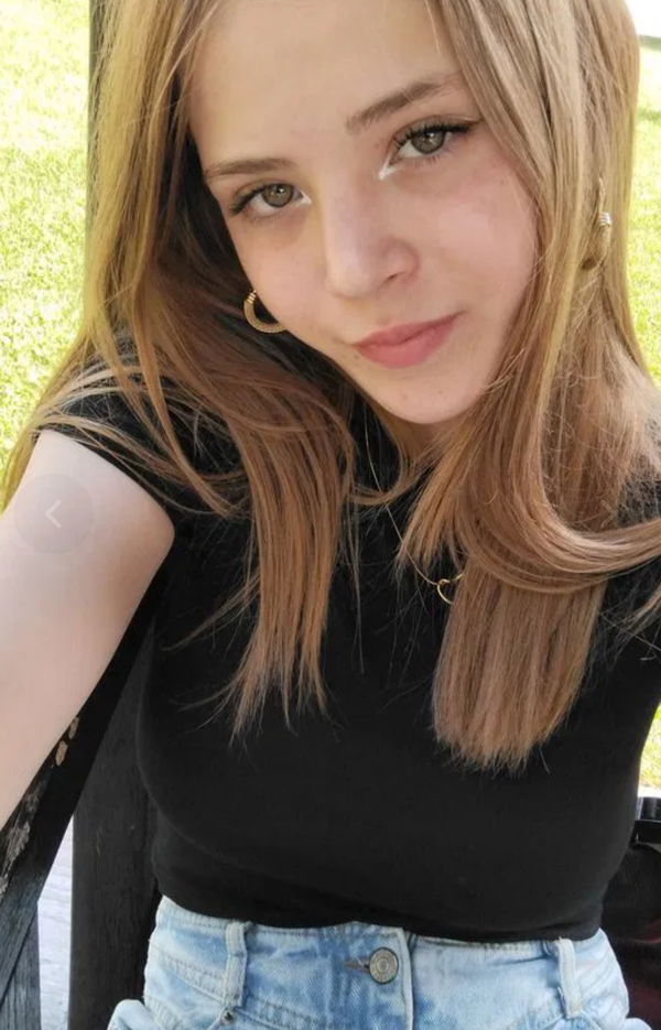 tobotjk, 22 years old from France