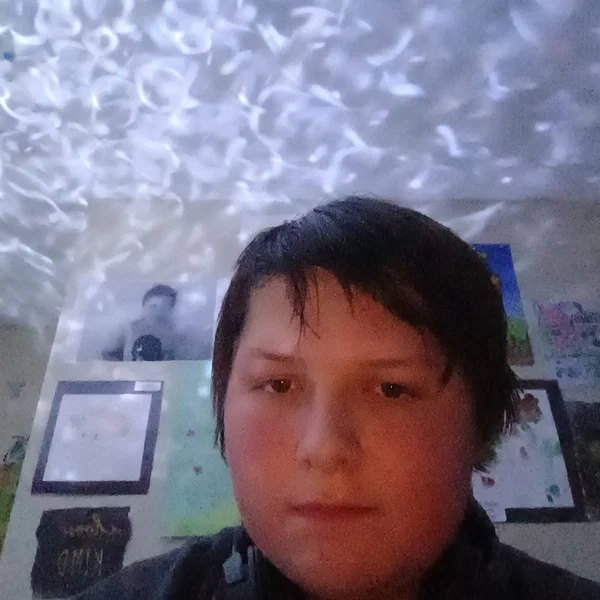 verymuchsmartt, 18 years old from United States