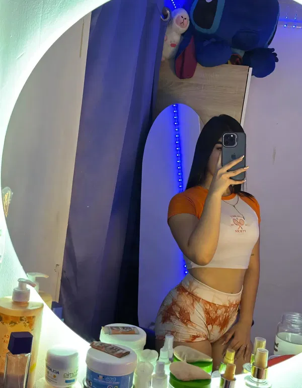 vexbuglie, 23 years old from United States