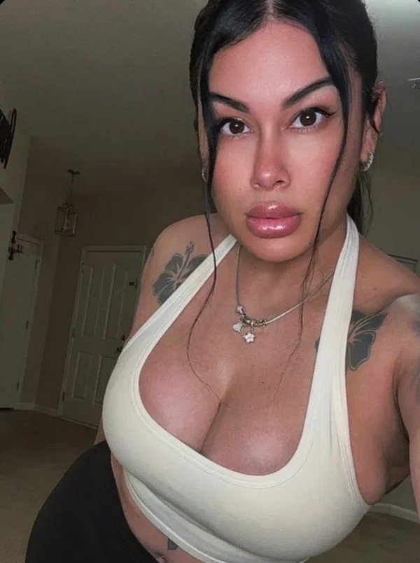 vihamity, 23 years old from Canada