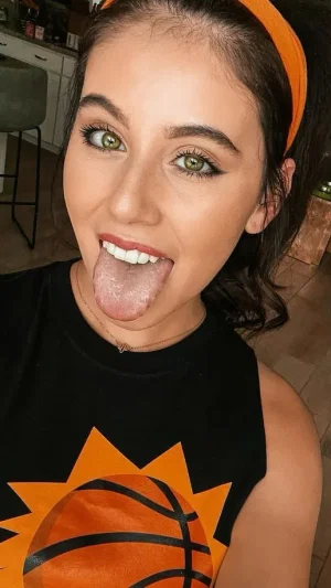 violetsummerbrandani562's Profile Photo