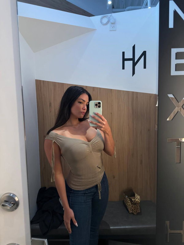 wtrtygucr, 24 years old from United Kingdom
