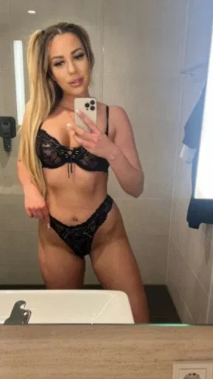 xalonnh, 23 years old from United States