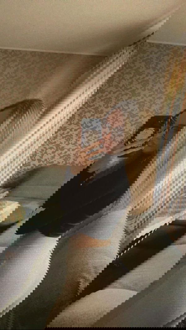 xarew55483, 22 years old from United Kingdom