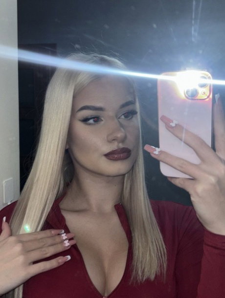 xelesa5061, 24 years old from United States