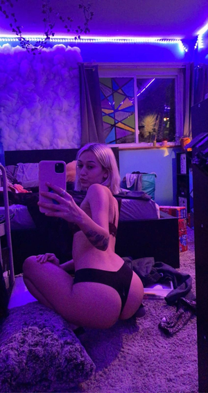 xkyrd8n9tn's Profile Photo