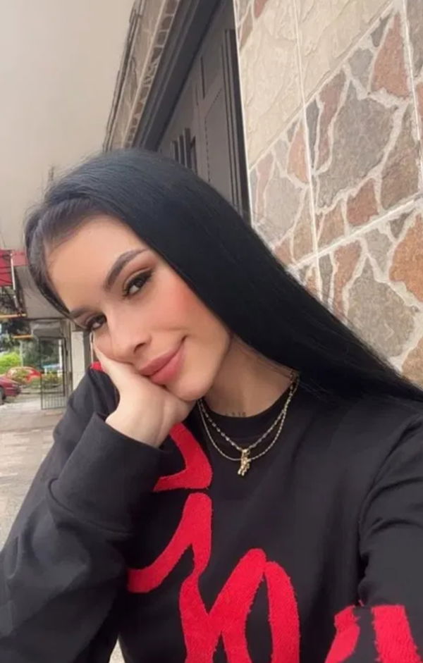 xziaedtv, 22 years old from United States