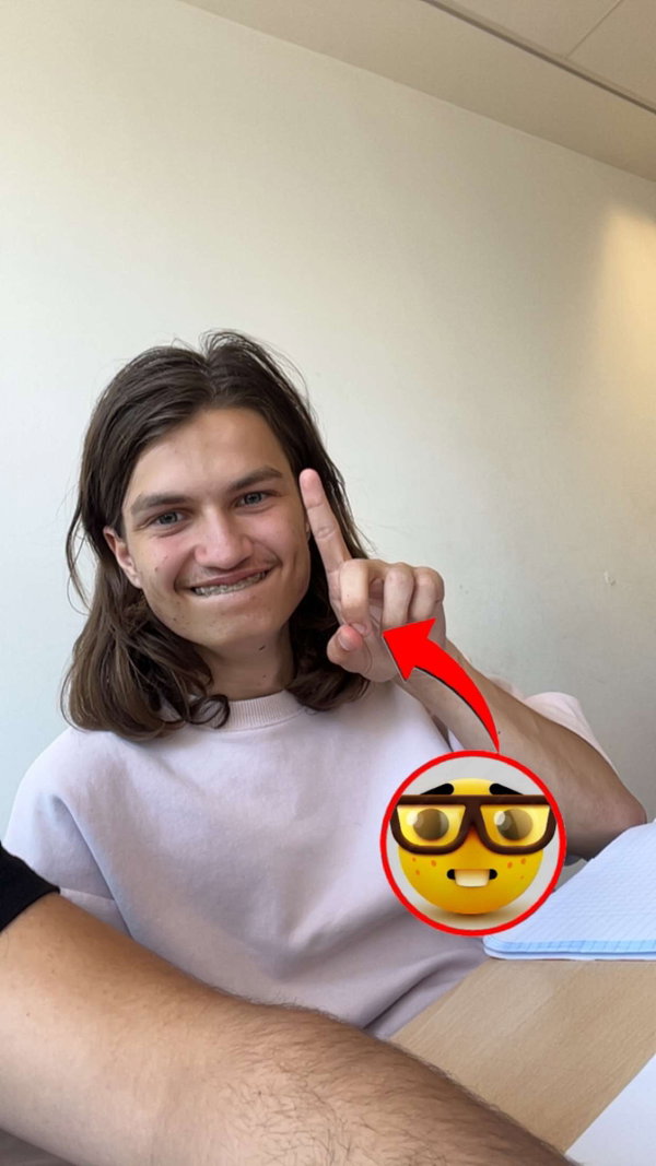 yann, 18 years old from France