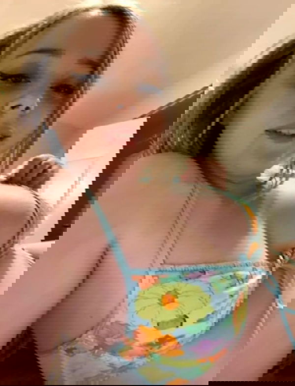 yeceg72888, 20 years old from United States