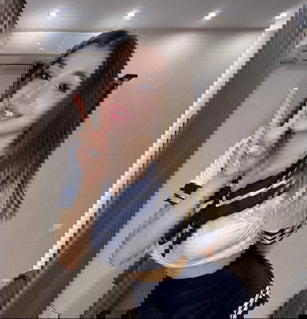 yeyifey895, 20 years old from United States