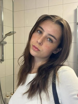 yixevo1088's Profile Photo