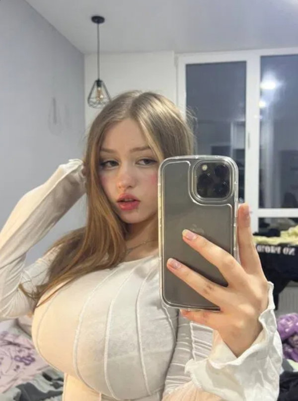 yjhhysz, 23 years old from United States