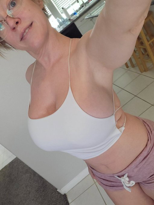 yovopar475, 27 years old from Canada