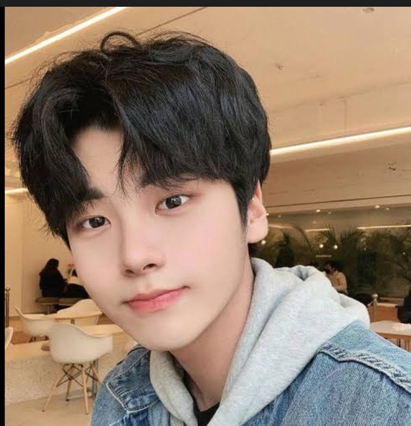 yugjainvk18, 21 years old from Korea South