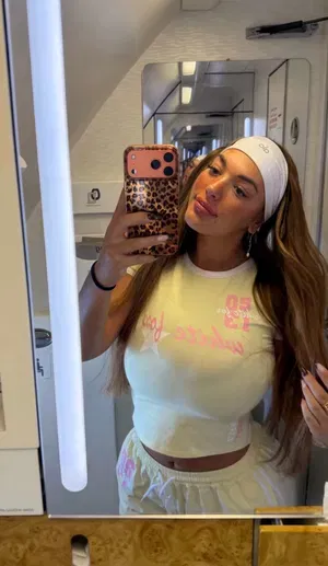 Zoey2458, 24 years old from Portugal